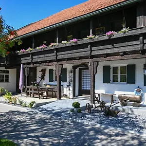 Im Traditionellen Apartment Nesselwang
