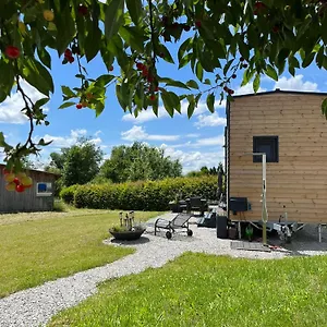 Tinyhouse -reset Im Vilstal -zurueck Zum Ursprung Apartment Aldersbach